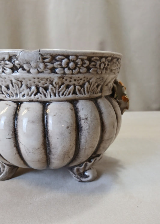 Potteskjuler med blomster