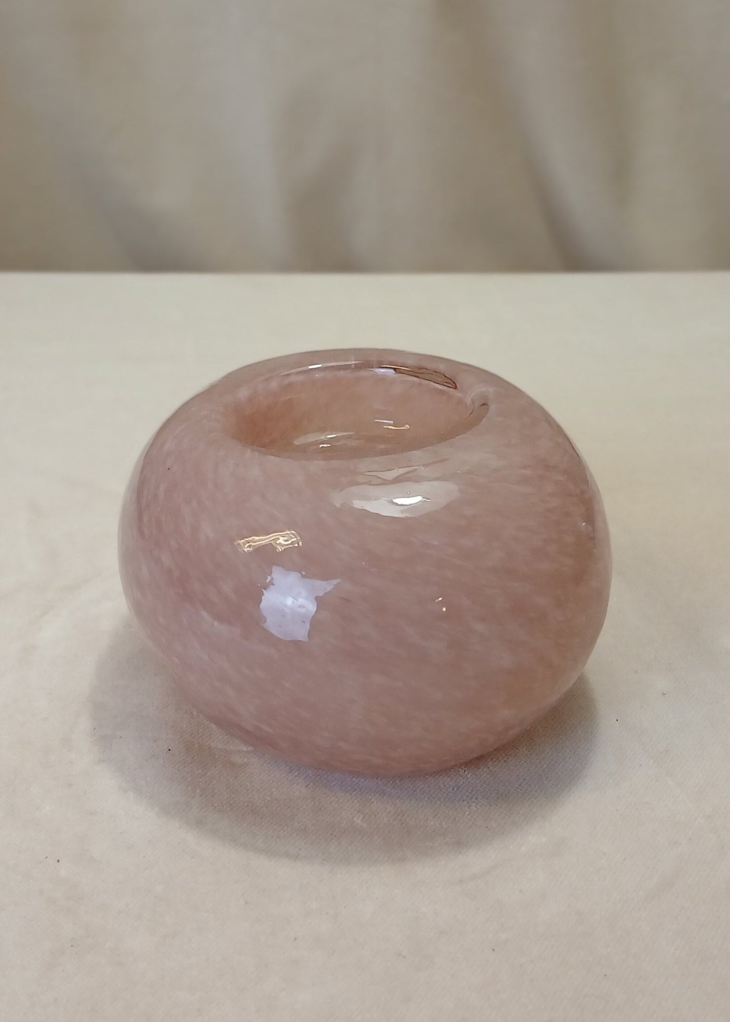 Rosa kunstglass lysestake