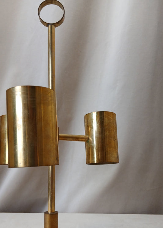 Te lysestake i messing