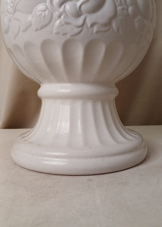 Hvit stor potteskjuler