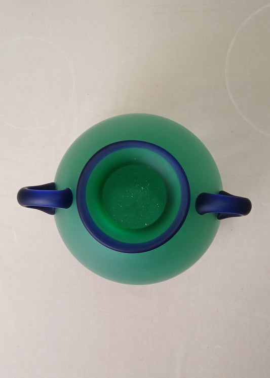 Grønn munnblåst glass vase