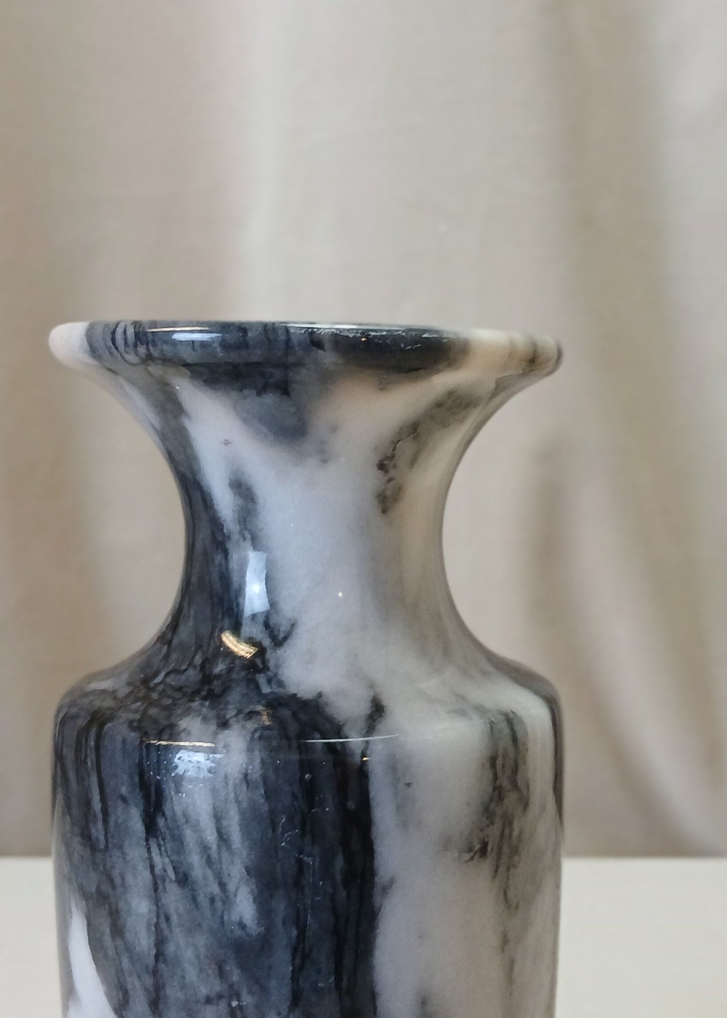 Grå stein vase