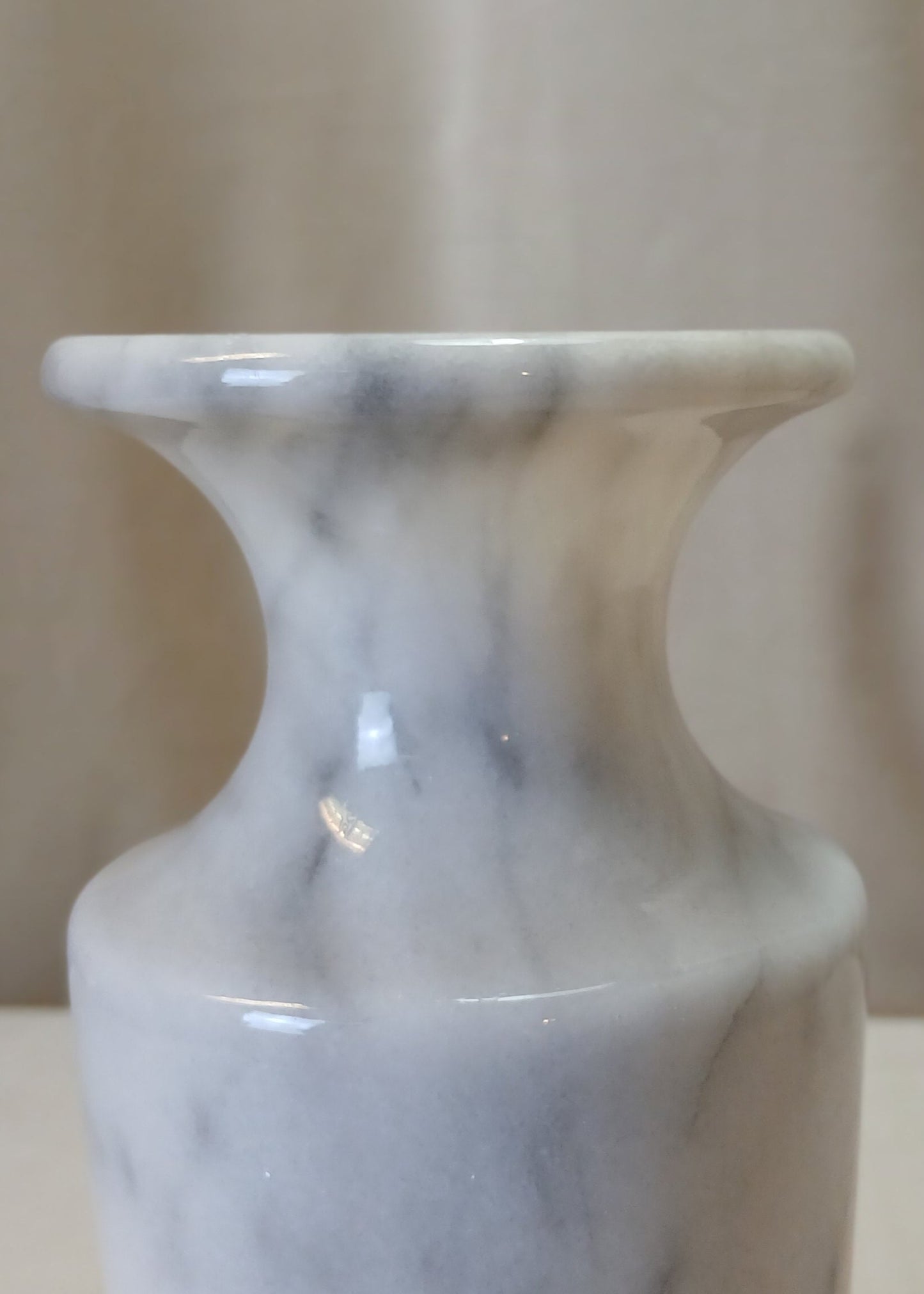 Hvit Vase i marmor