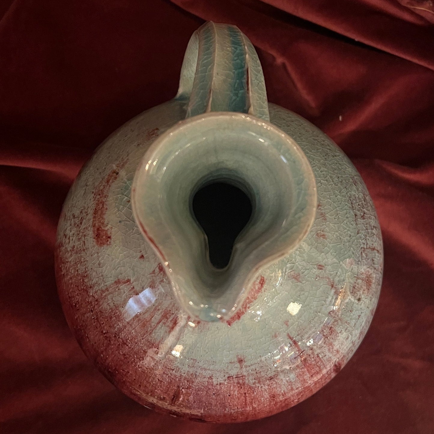 Turkis og plomme farget keramikk vase