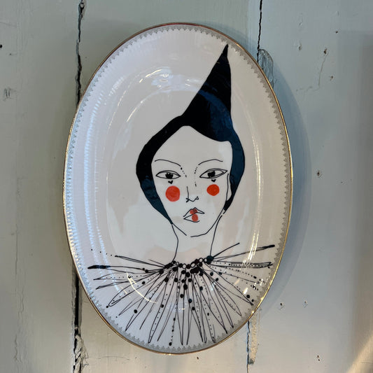 Dish Art, «Send in the clowns»