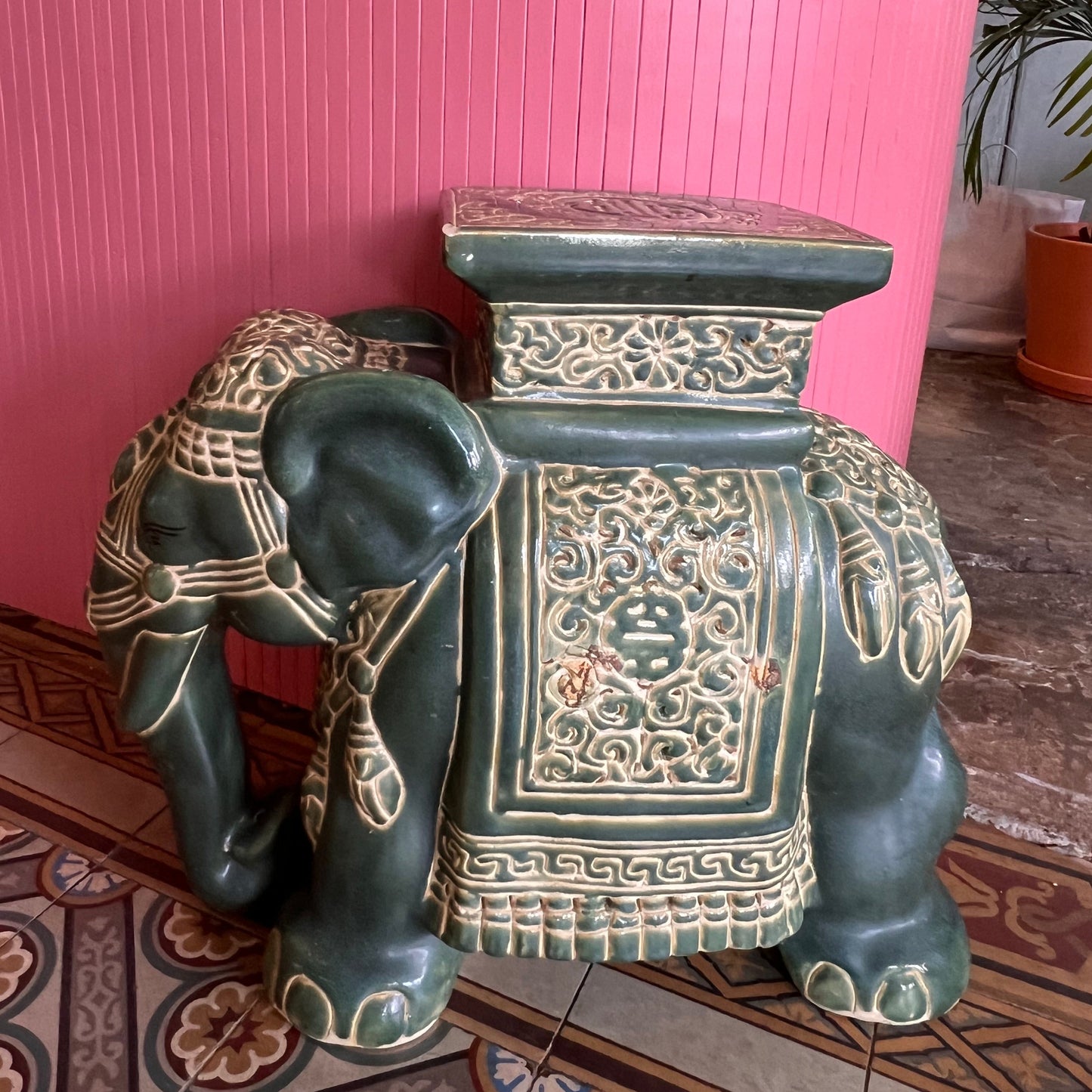 Elefant pidestall ,grønn