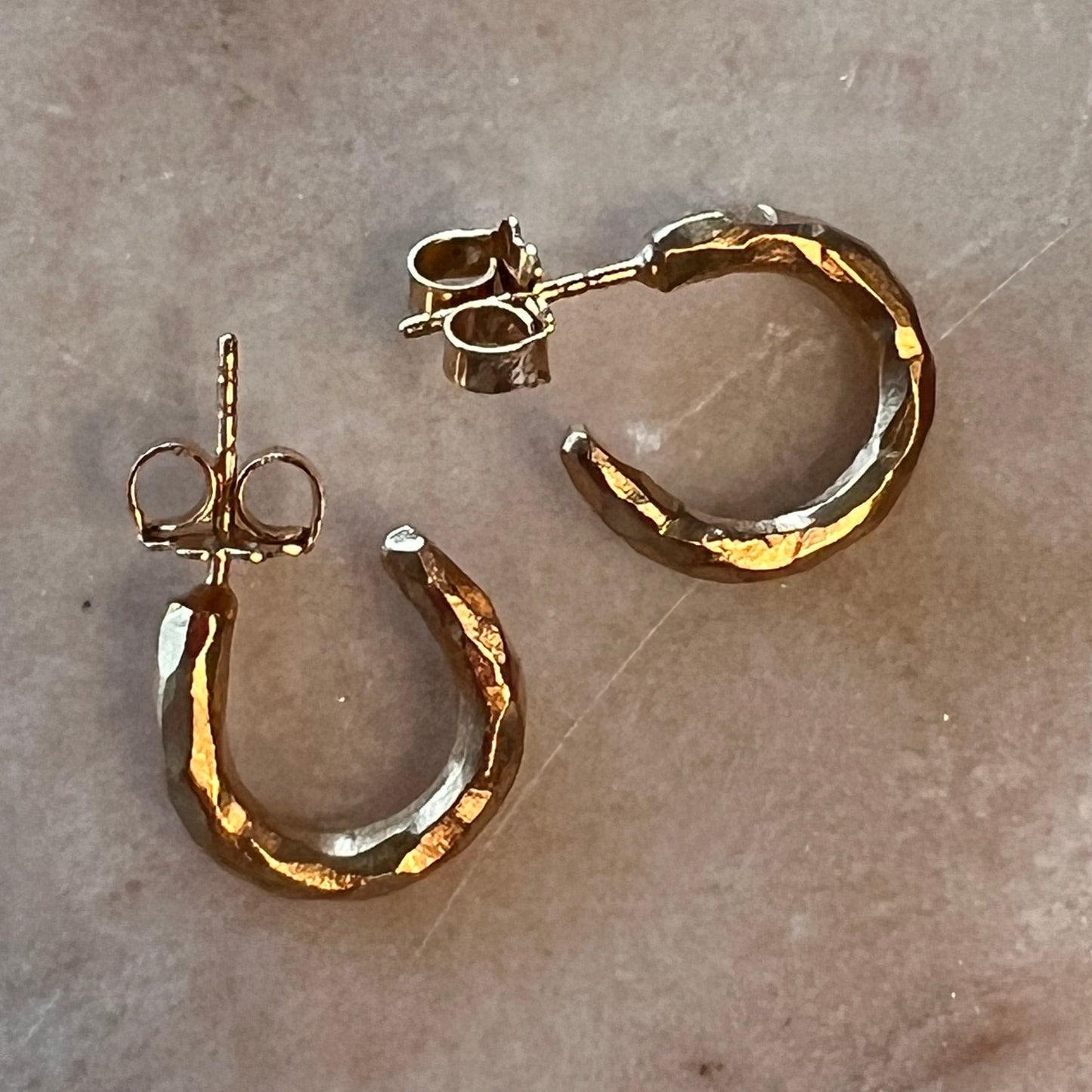Flow Earhoops small Gold