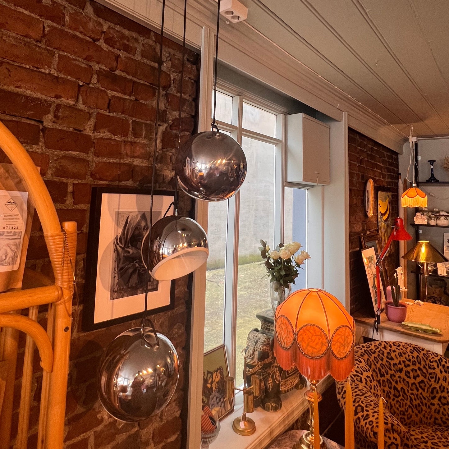 Krom taklampe med 3 pendler