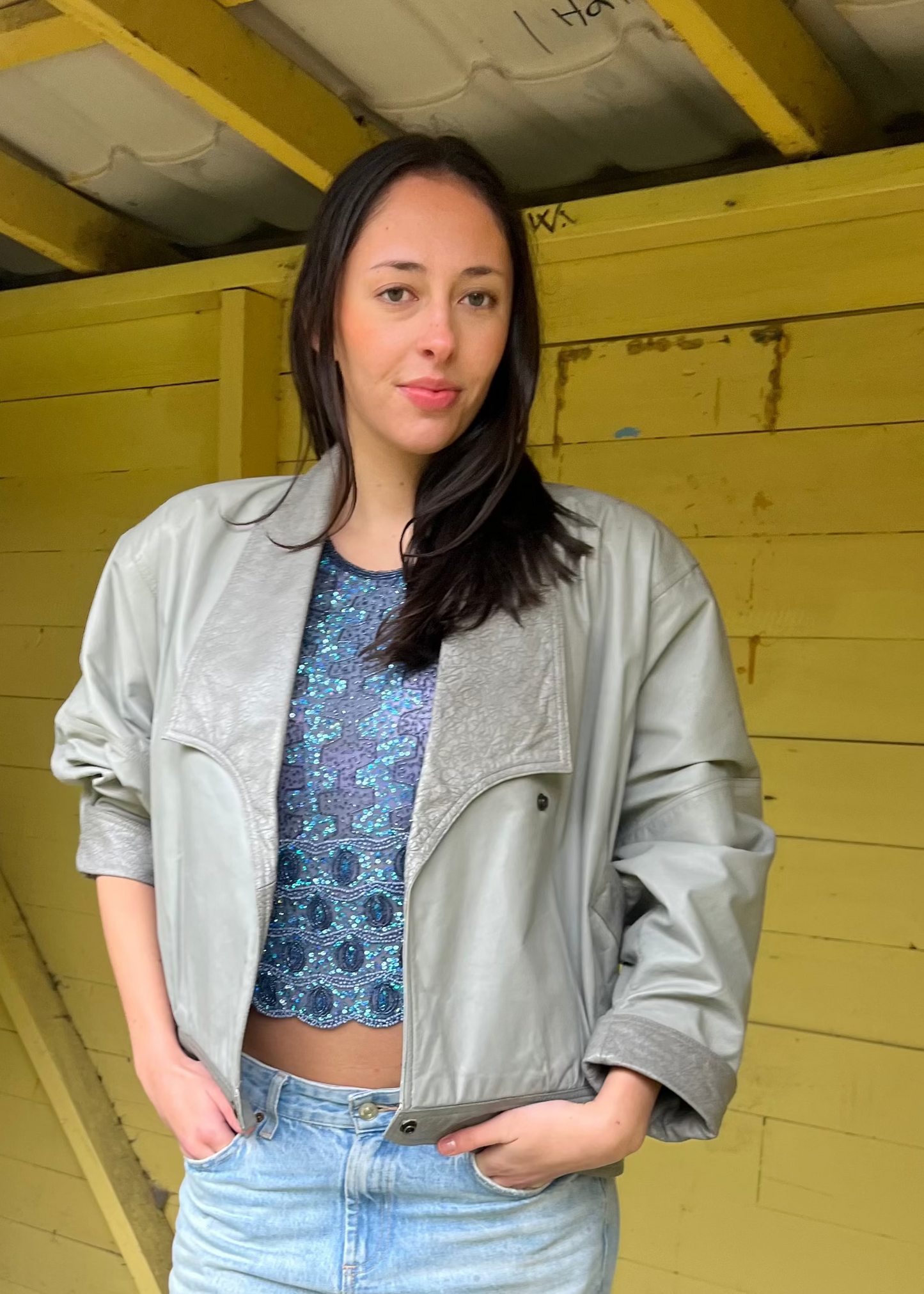 Grå skinnjakke fra 80-tallet