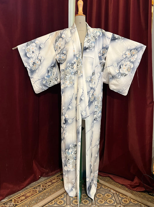 Blomstrete kremfarget lang Kimono