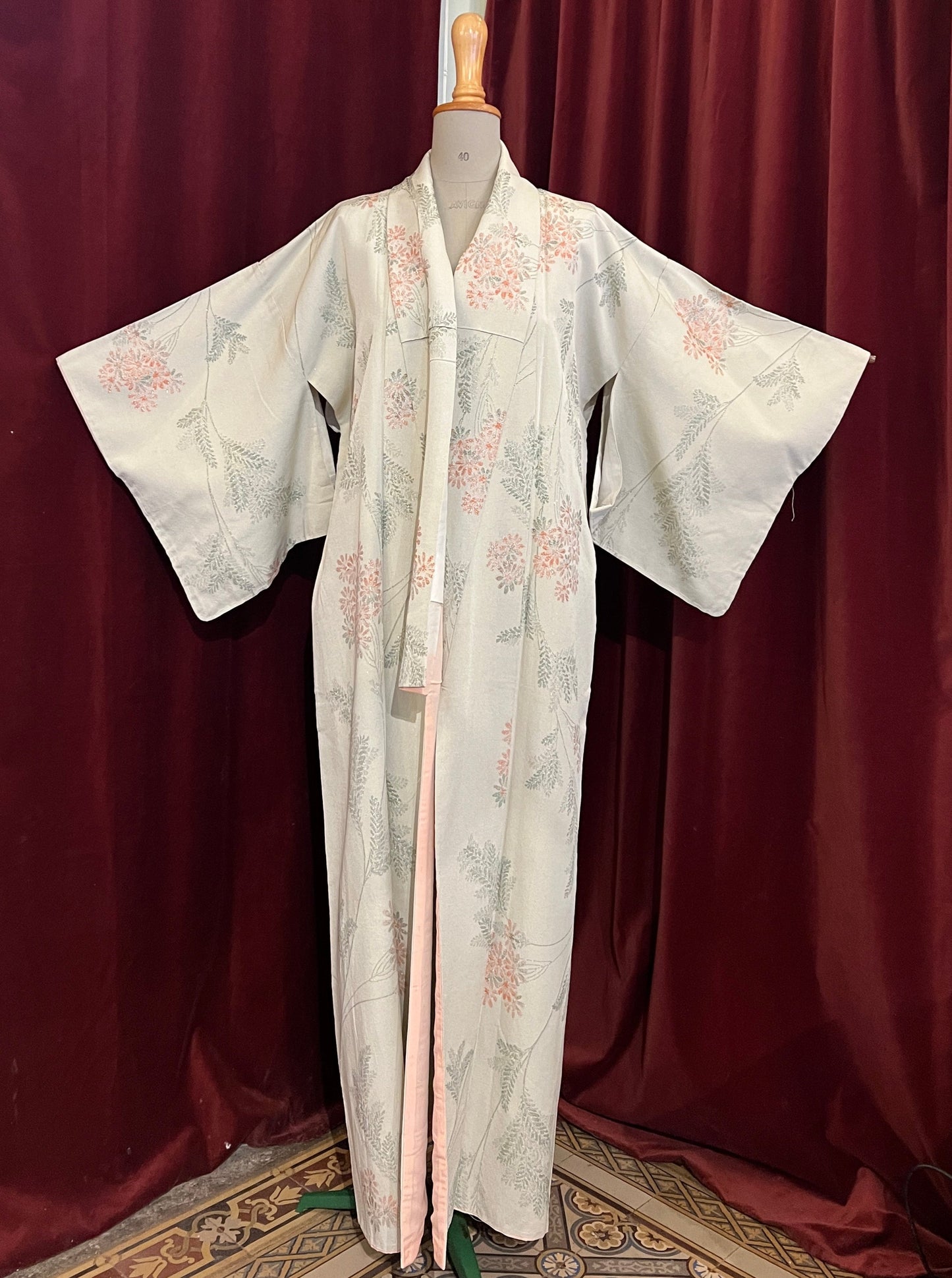 Lys grøn, blomstrete lang Kimono