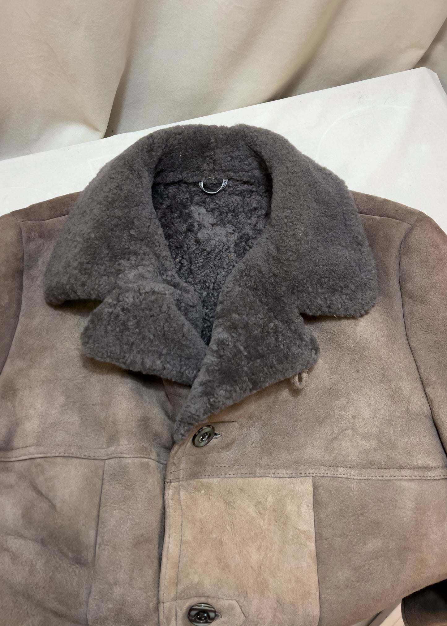 Brun sauepels fra 70- tallet.