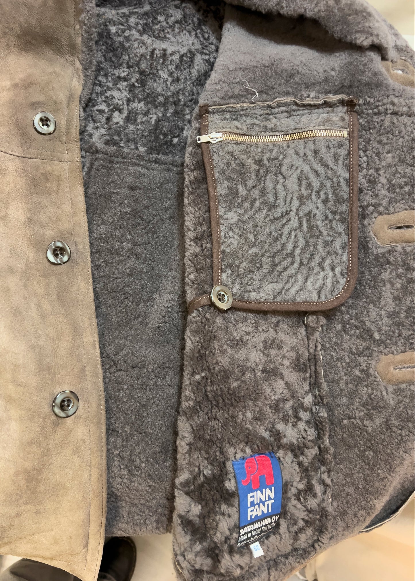 Brun sauepels fra 70- tallet.