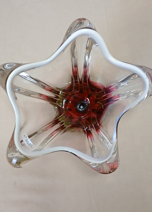 Rosa og grønn vase av Joseph Hospodka