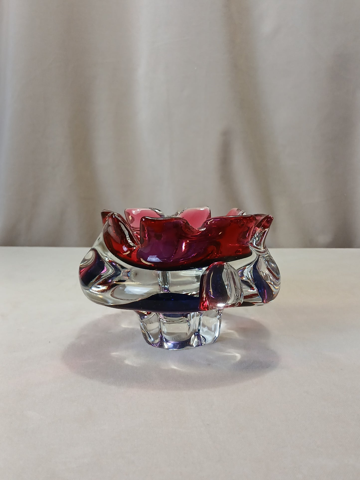 Rosa og lilla glass skål, Josef Hospodka frå Bohemia glass