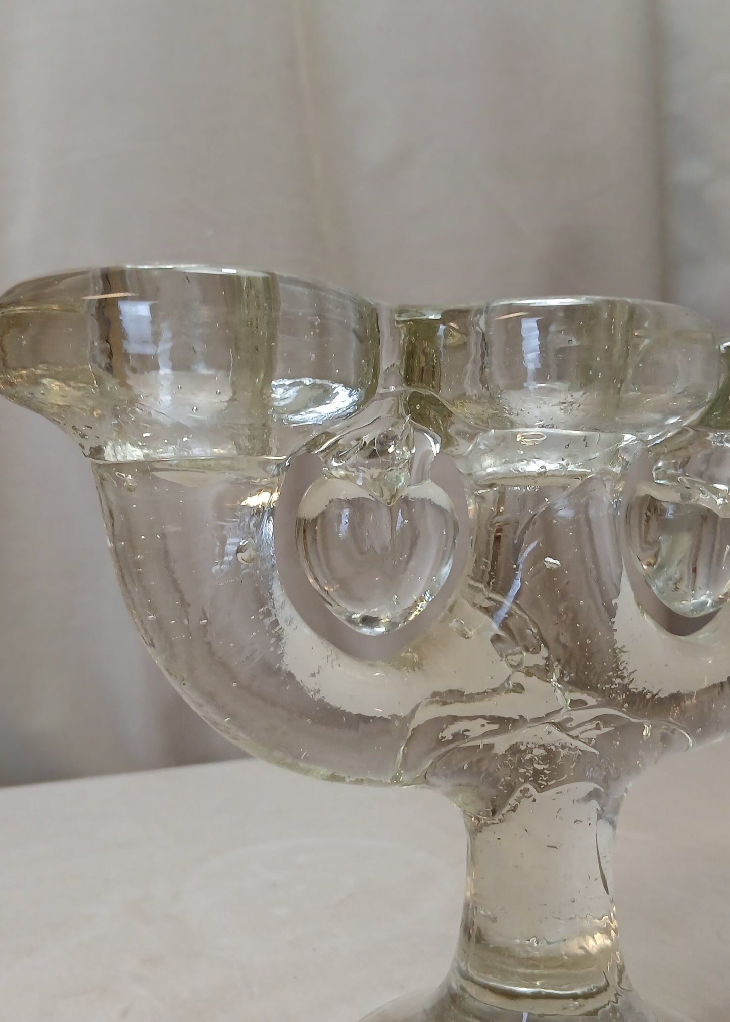Tre-armet glass lysestake fra Pukeberg, Design Steffan Gellerstedt