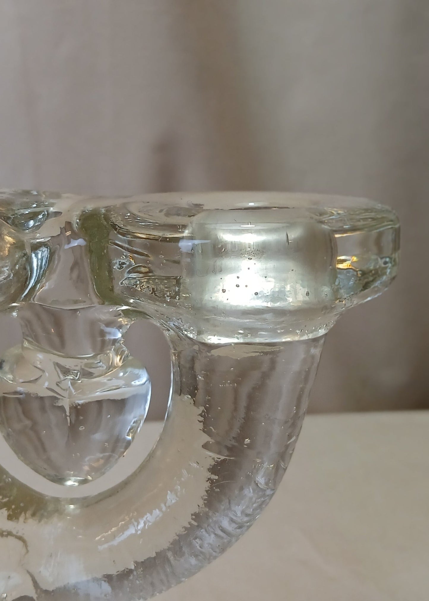 Tre-armet glass lysestake fra Pukeberg, Design Steffan Gellerstedt