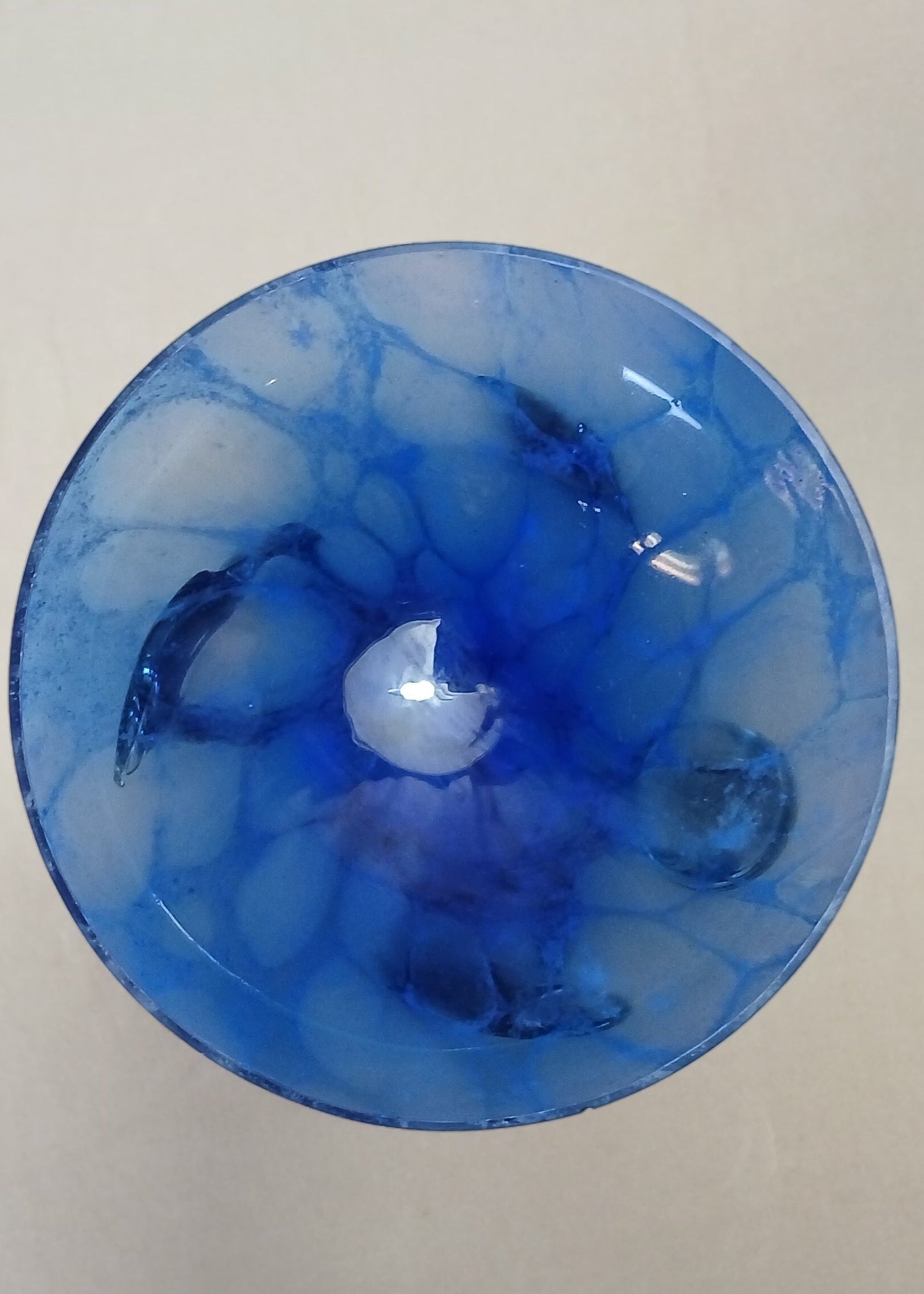 Blå kunstglass skål