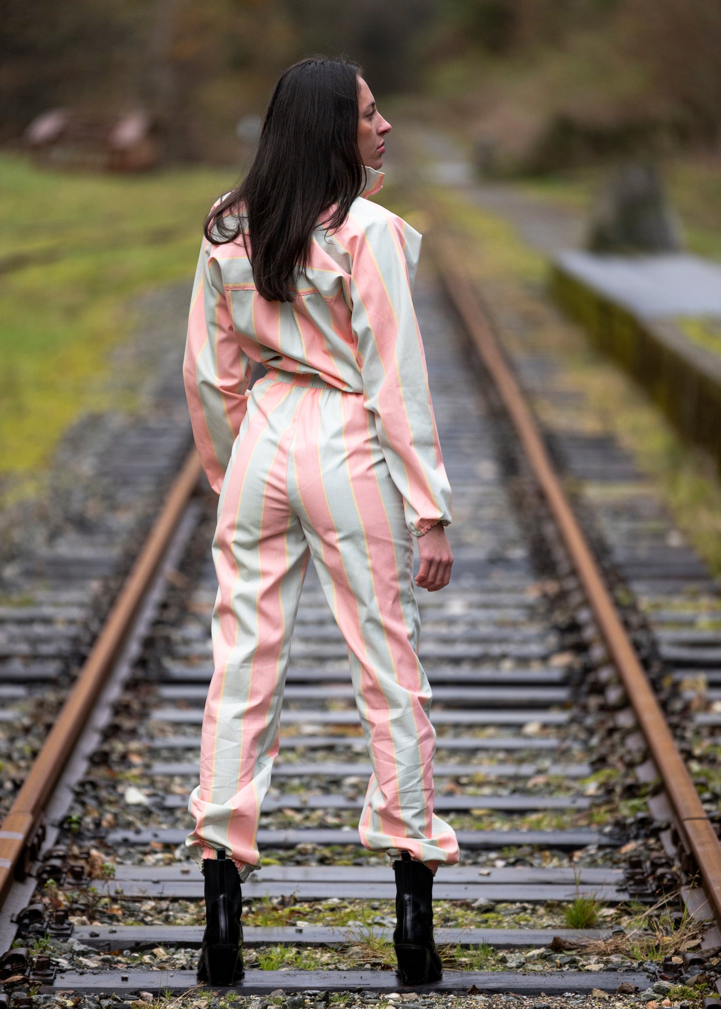 Rosa og gul skidress