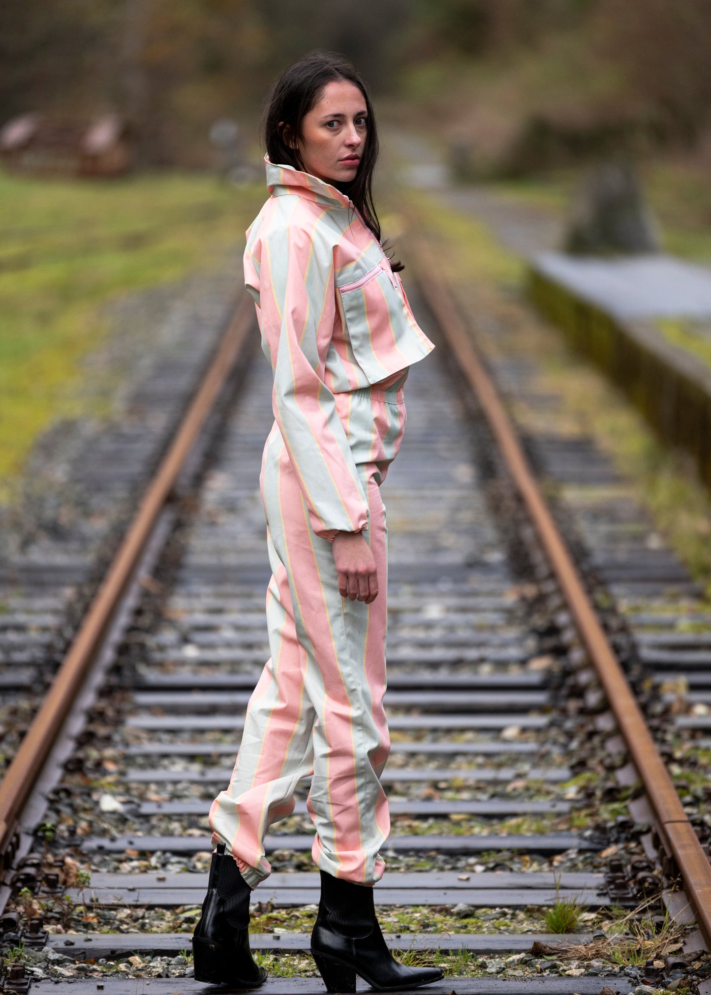 Rosa og gul skidress