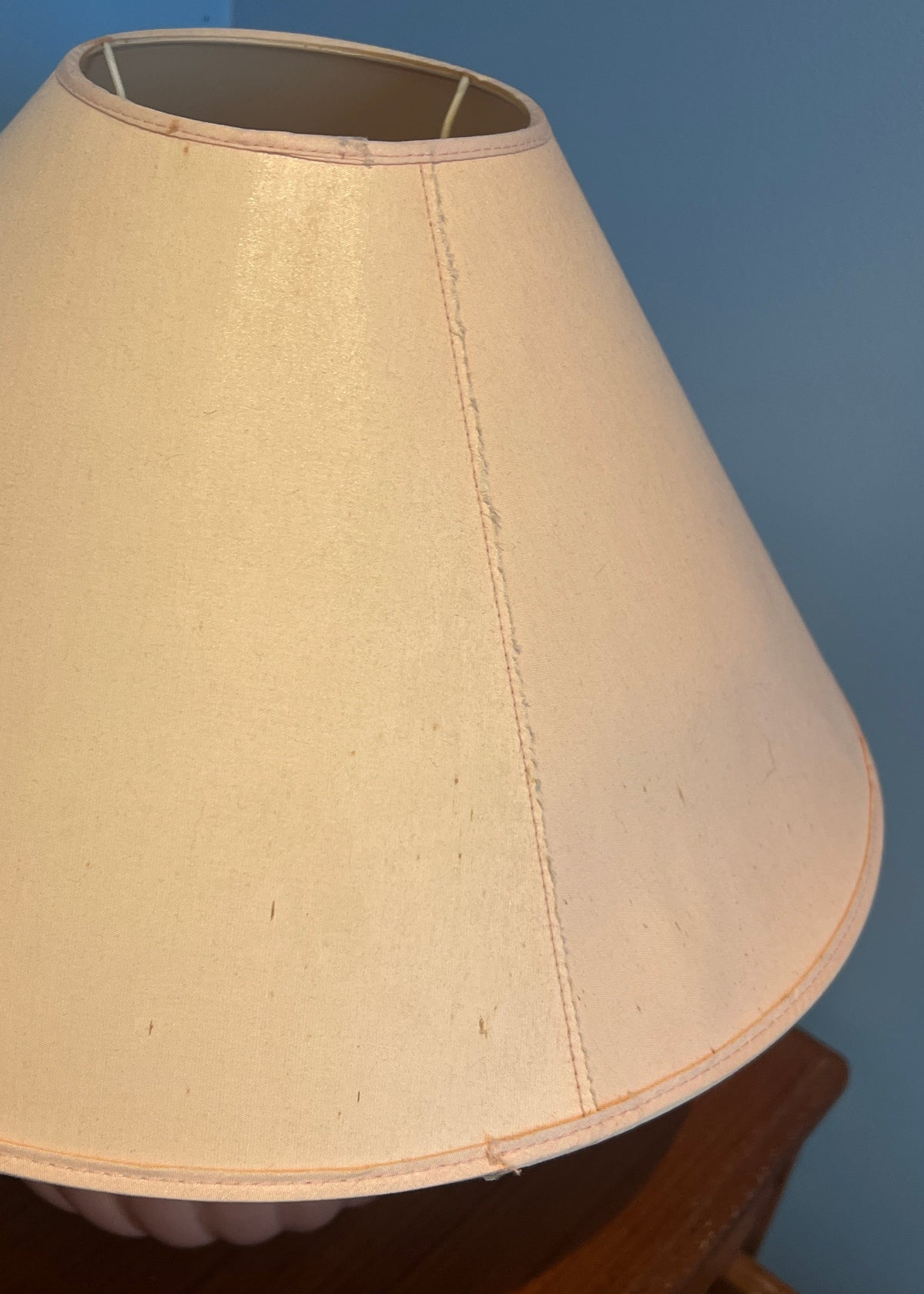 Rosa swirl lampe fra 80-tallet
