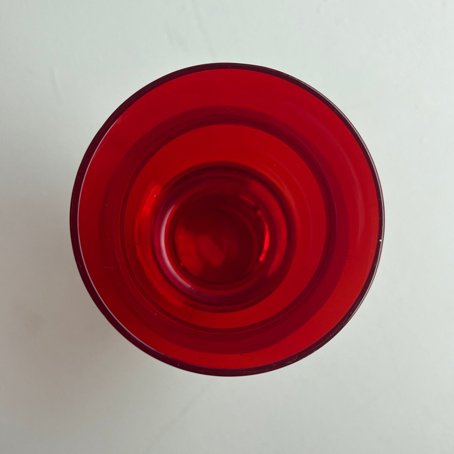 Rød glassvase