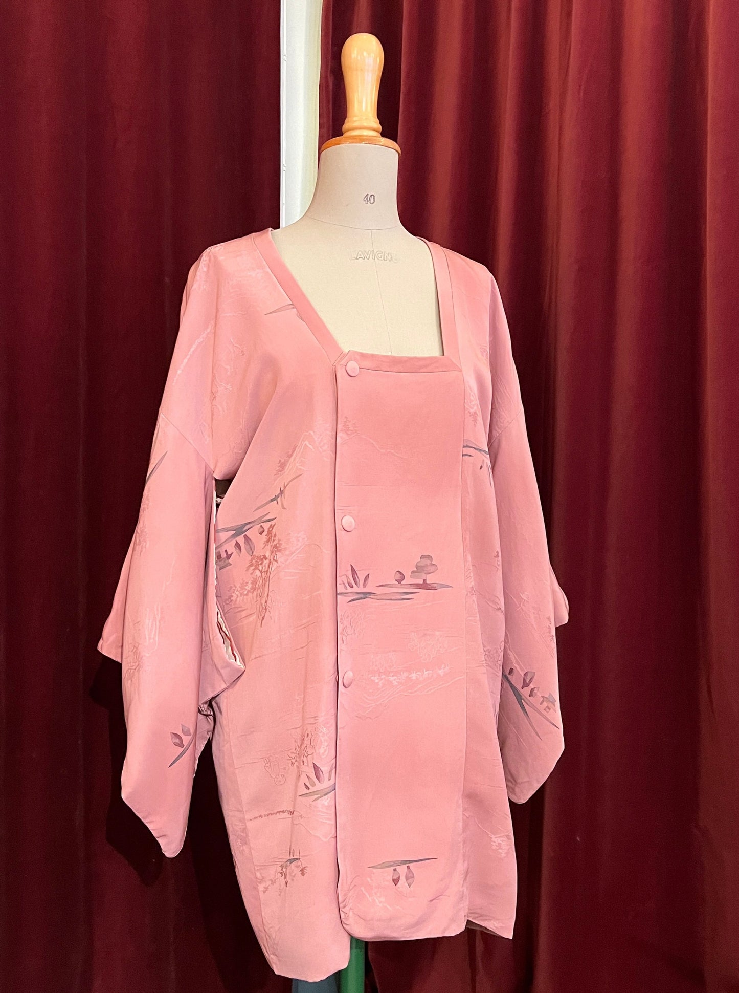 Lys rosa kort Kimono