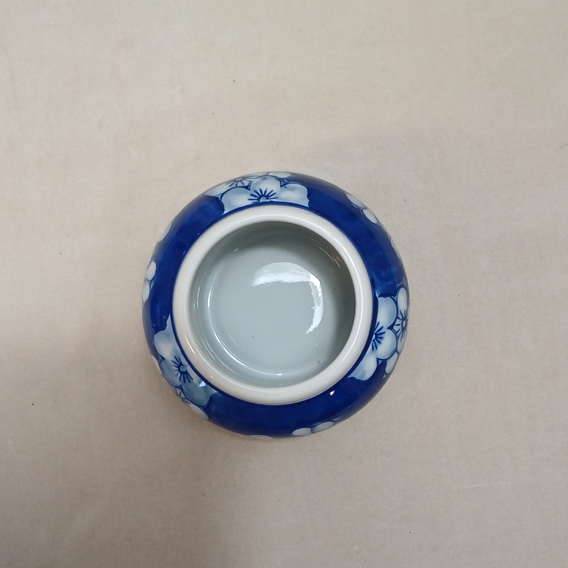 Liten_blaa_ingefaer_krukke_jar_top_open