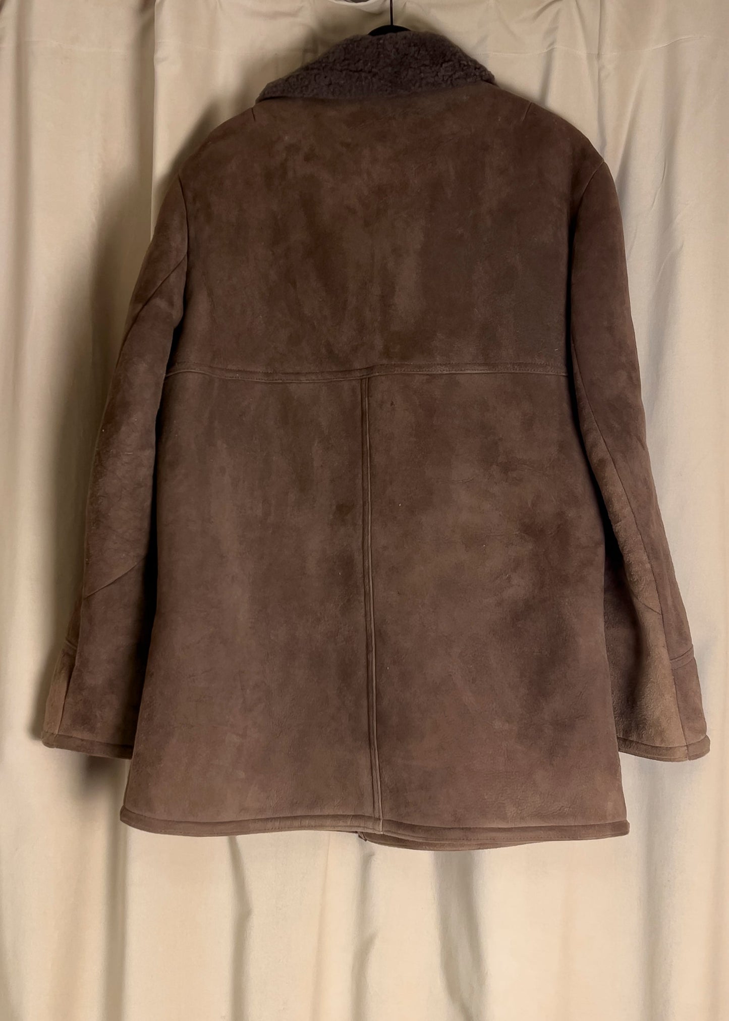 Brun sauepels fra 70- tallet.