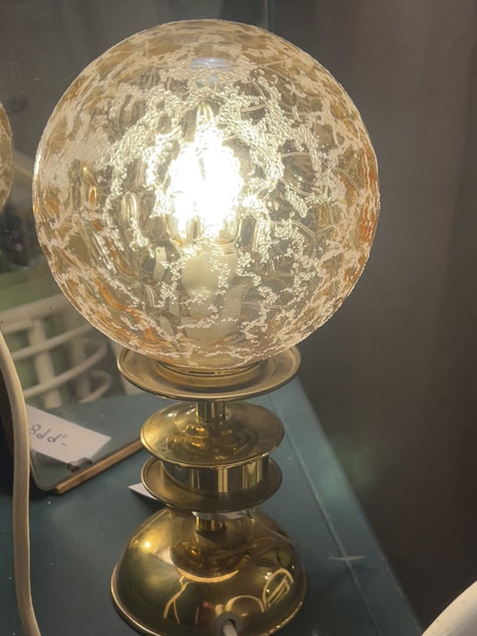 Messing lampe med glass kuppel